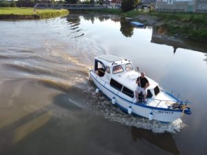 Půjčovna hausbotu baťův kanál - hausbot Emma
