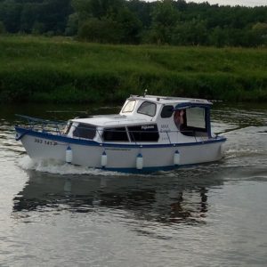 Půjčovna hausbotu baťův kanál - hausbot Emma
