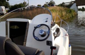 Půjčovna hausbotů, lodí a člunů Baťův kanál levně - Amelie 4