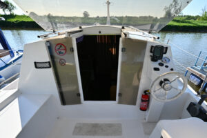 Půjčovna hausbotů, lodí a člunů Baťův kanál levně - Shilla 8