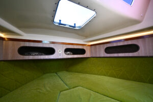 Půjčovna hausbotů, lodí a člunů Baťův kanál levně - Shilla 14